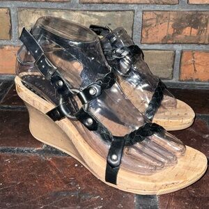 Gianni Bini Black and Tan Strappy Wedge Sandals 6 1/2M